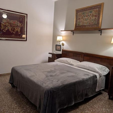 Villa Antonietta Rooms & Coffee 切塞纳蒂科 外观 照片