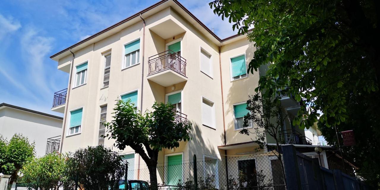 Villa Antonietta Rooms & Coffee 切塞纳蒂科 外观 照片