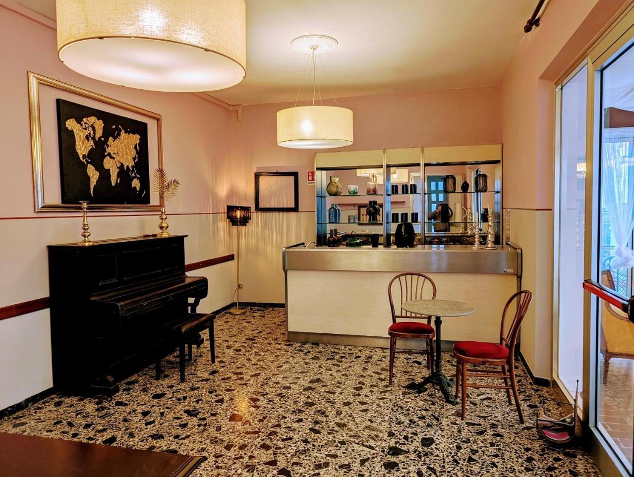 Villa Antonietta Rooms & Coffee 切塞纳蒂科 外观 照片