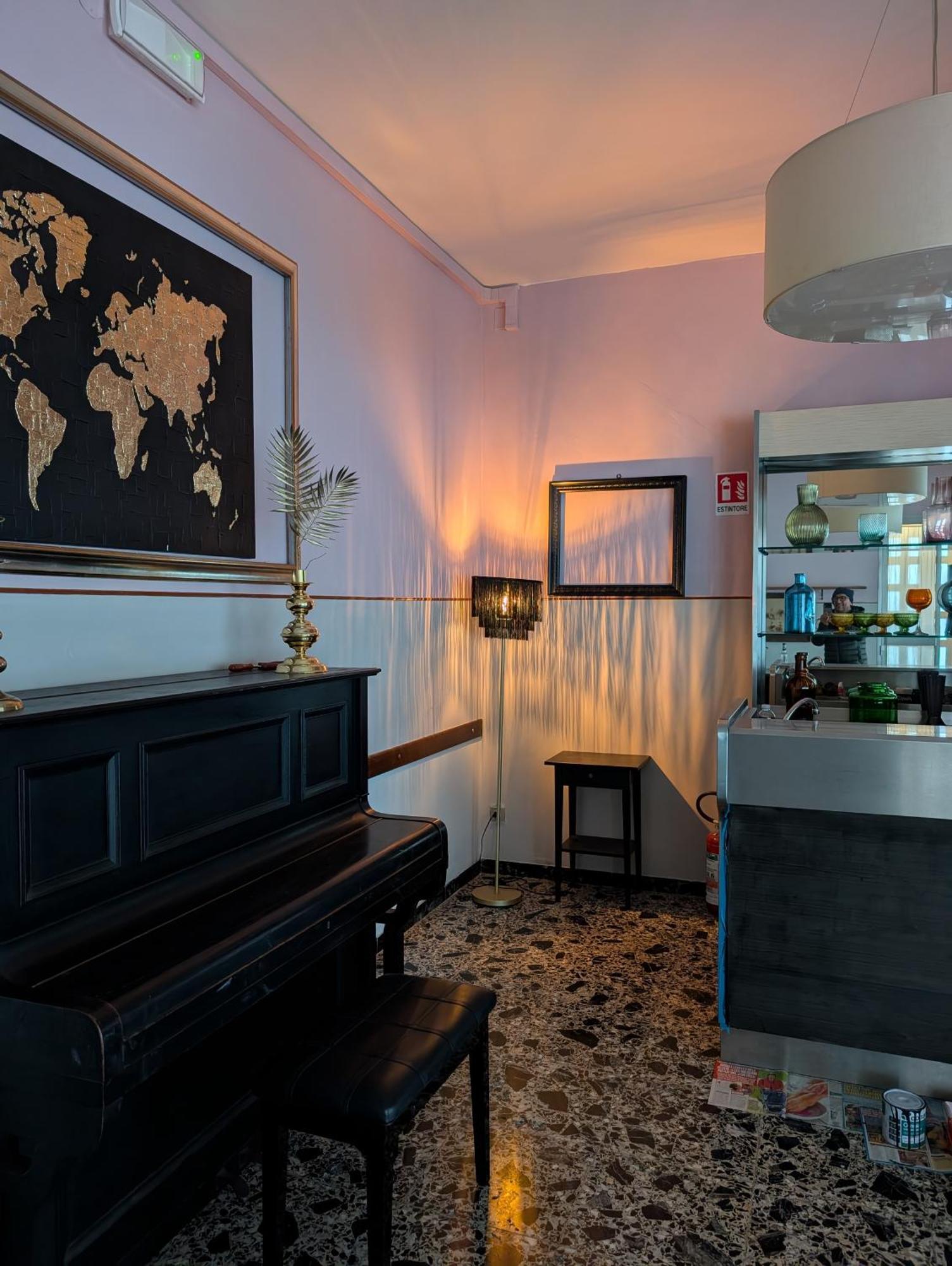 Villa Antonietta Rooms & Coffee 切塞纳蒂科 外观 照片