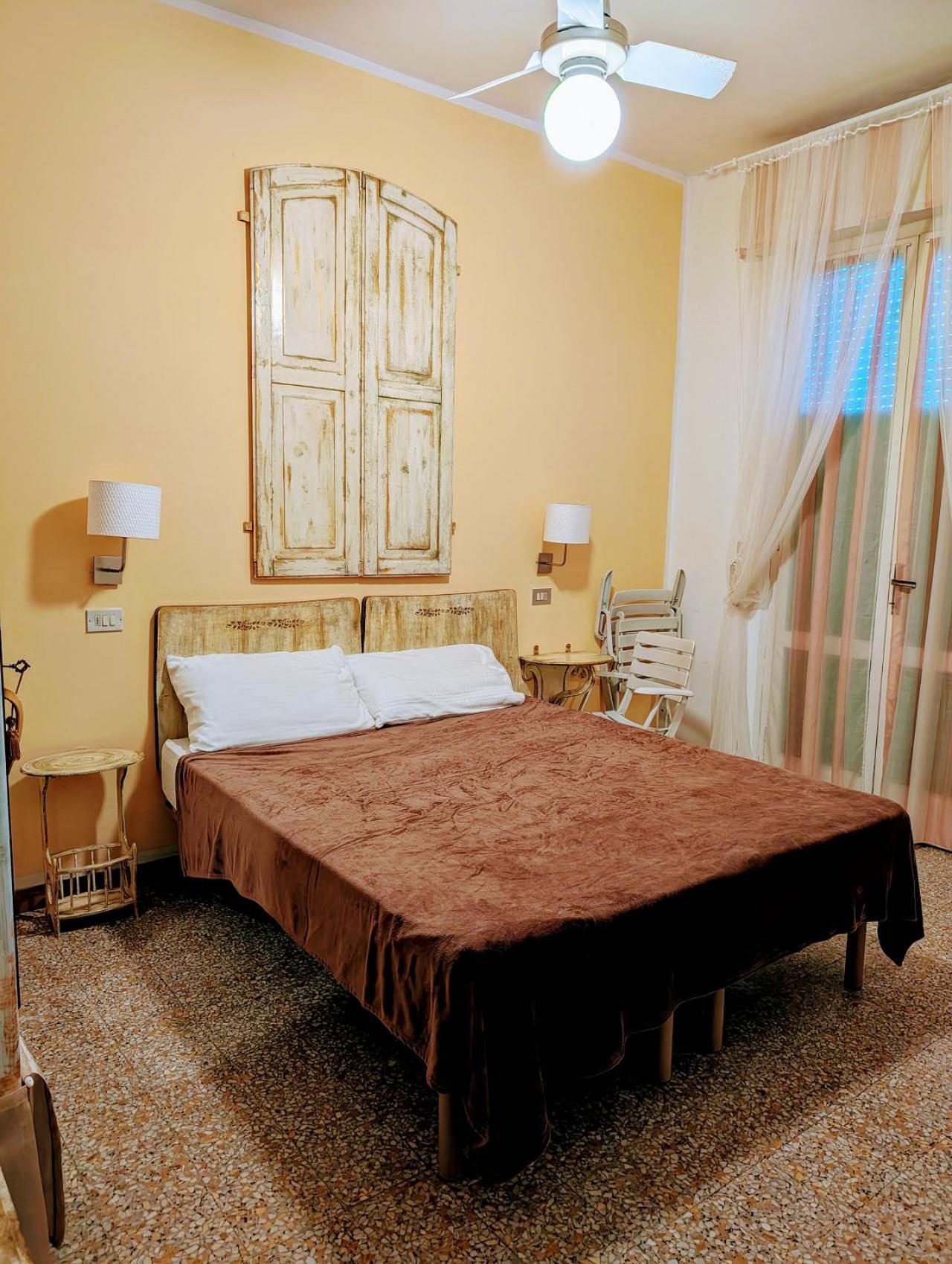 Villa Antonietta Rooms & Coffee 切塞纳蒂科 外观 照片